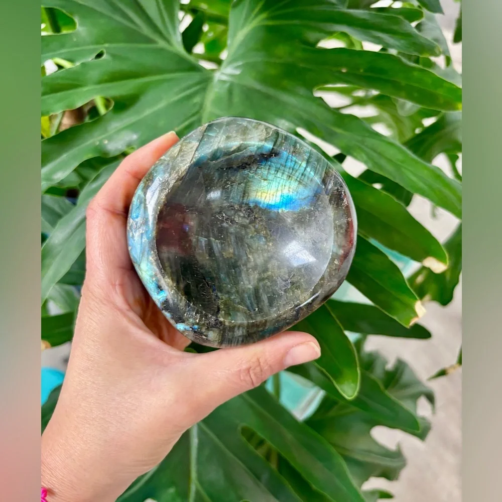 Labradorite bowl - Picture 2 of 7